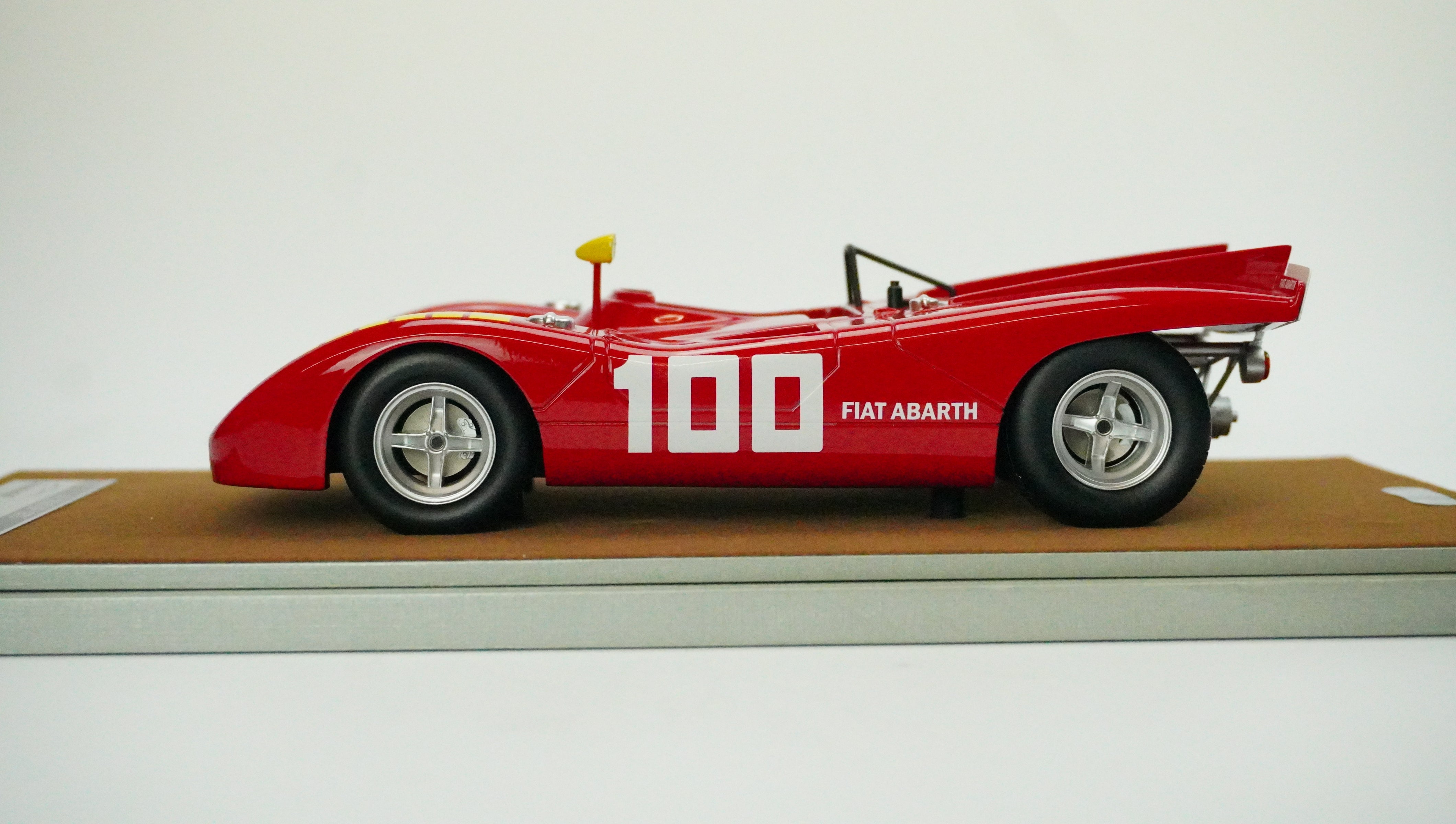 Fiat Abarth 2000SP Racing No.100 Limited (without box) 1979 1:18