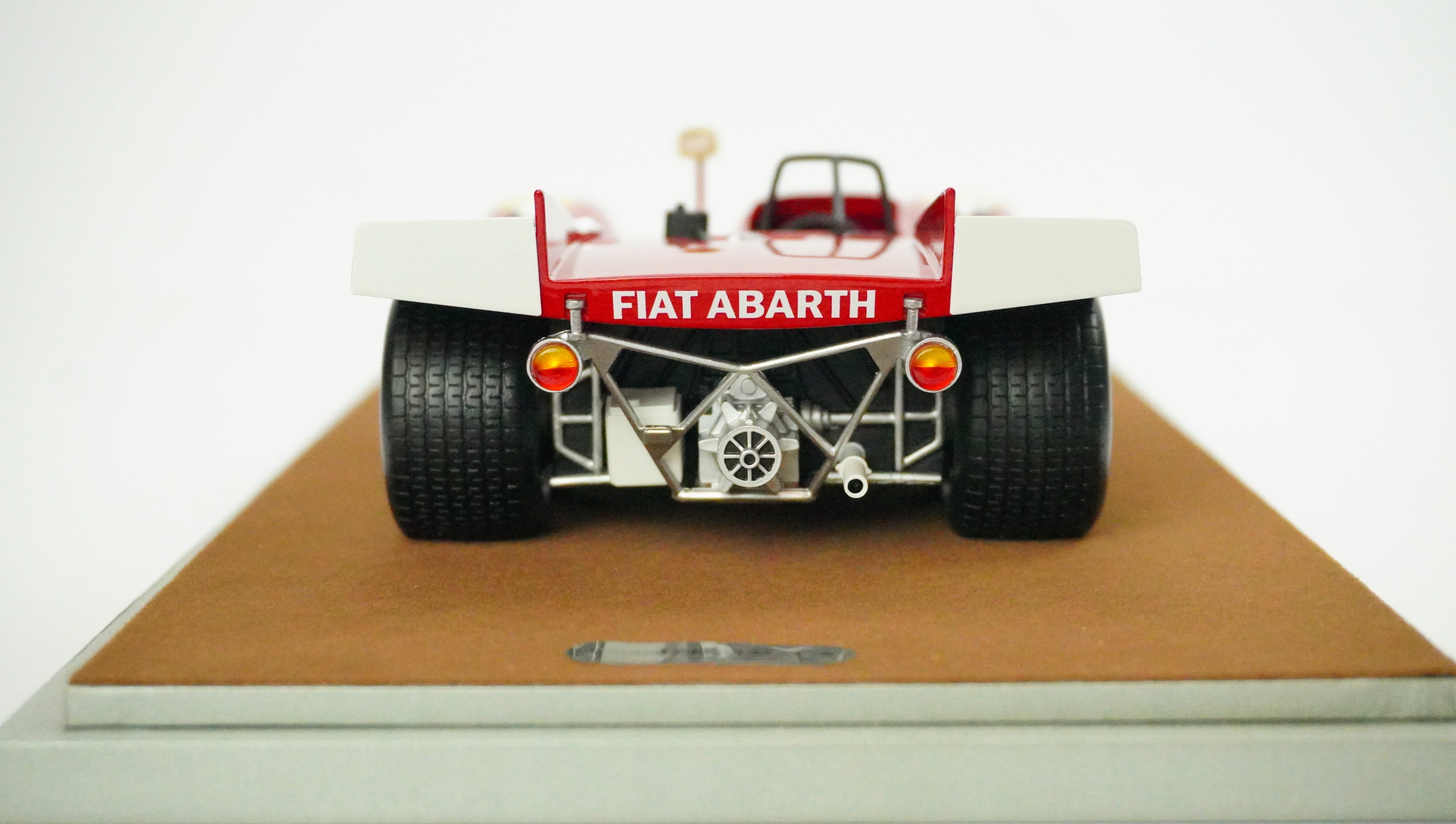 Fiat Abarth 2000SP Racing No.100 Limited (without box) 1979 1:18
