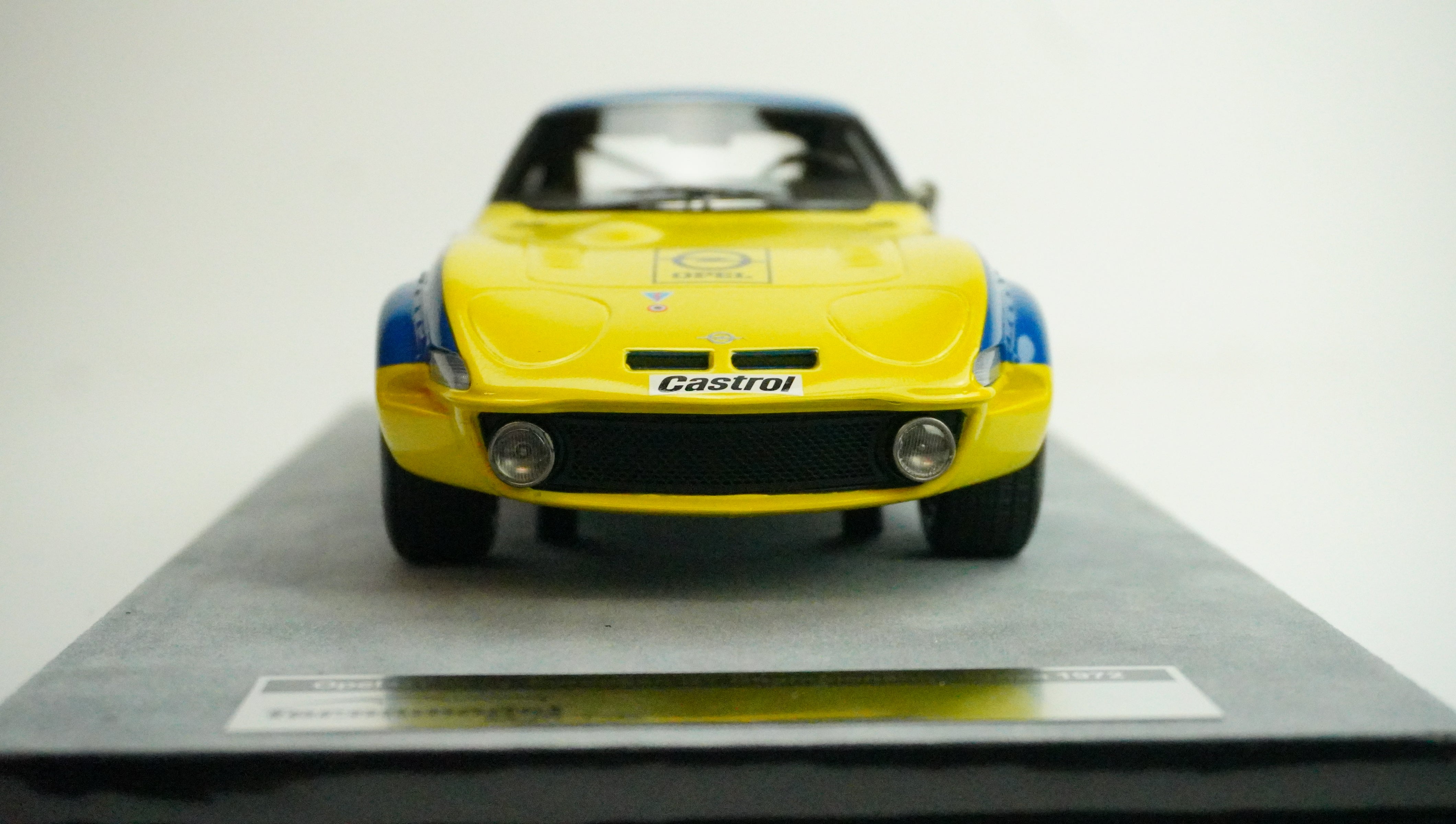 Opel GT 1900 European GT Nr.22 Limited 1:18