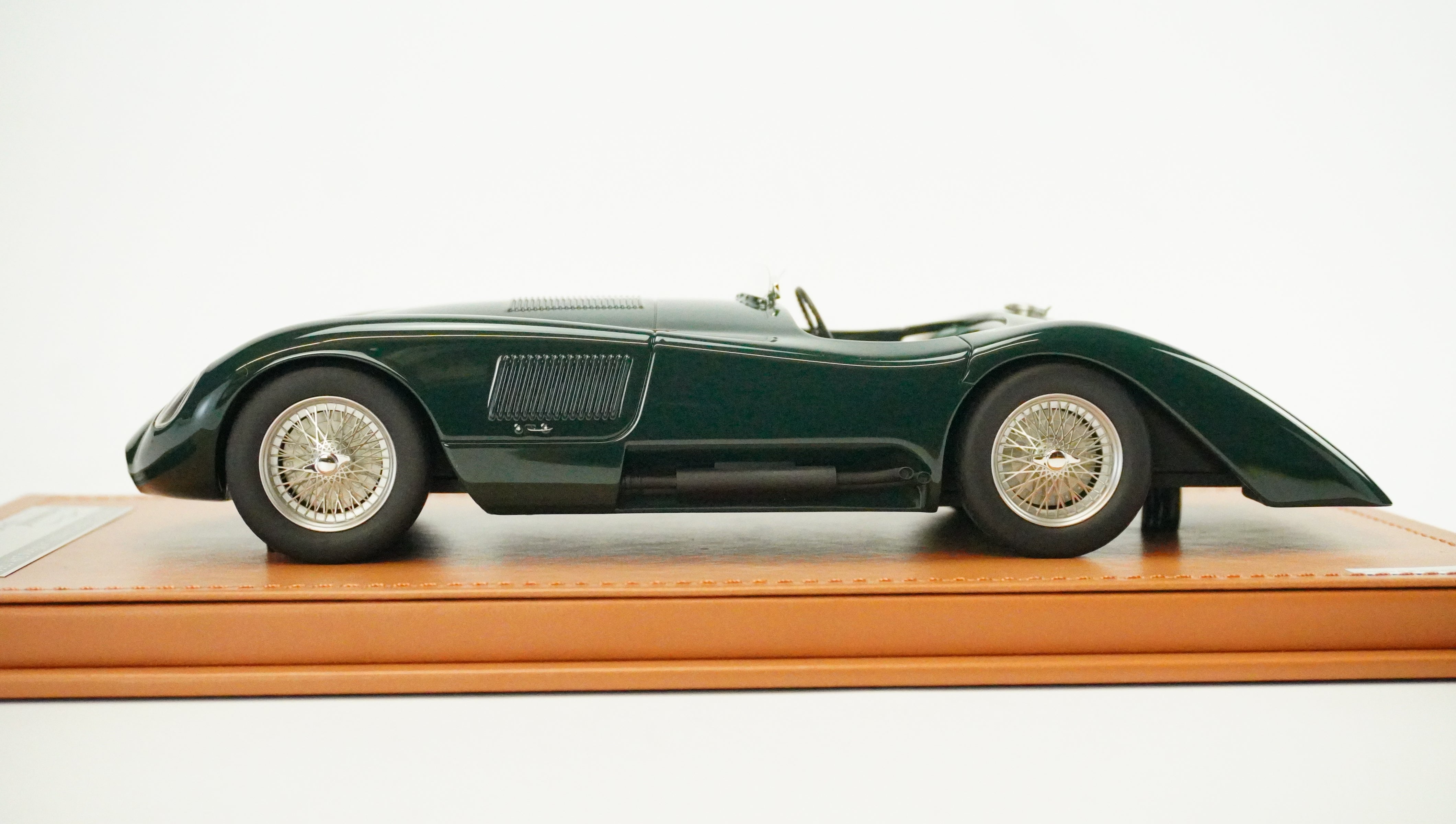 Jaguar C-Type Longtail Limited (incl. Showcase) 1952 1:18