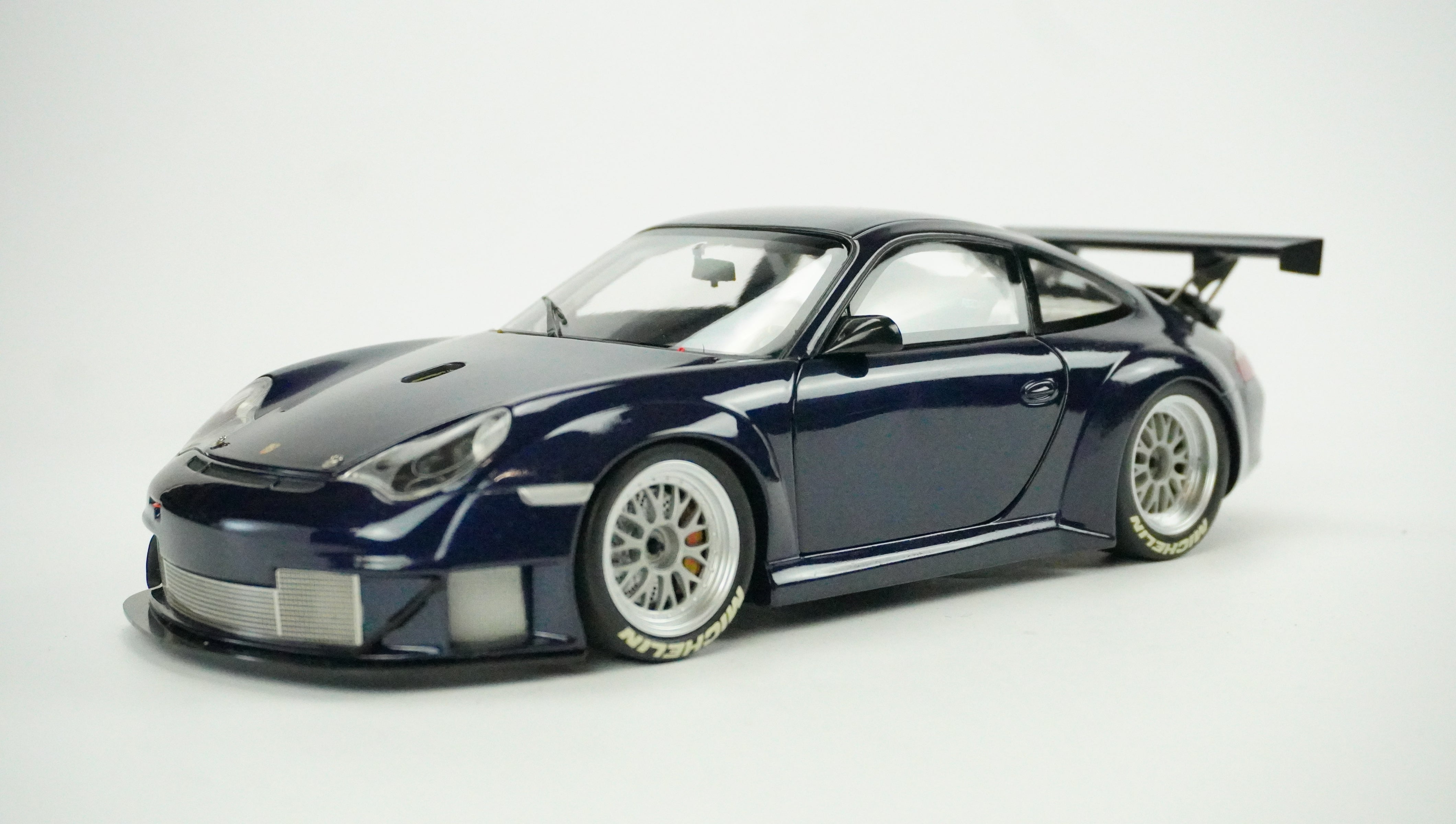 Porsche 911 GT3 RSR 2004 1:18