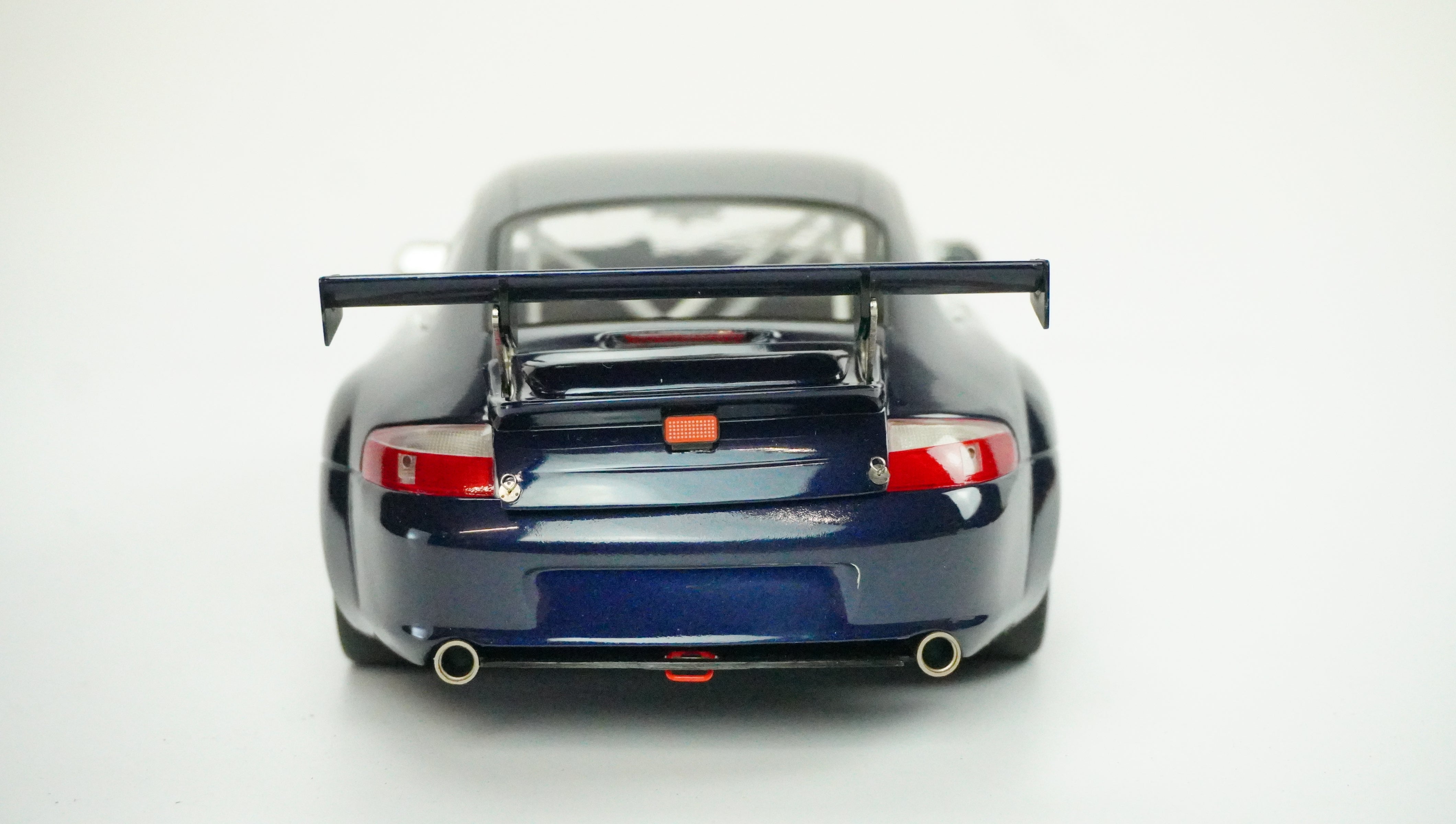 Porsche 911 GT3 RSR 2004 1:18