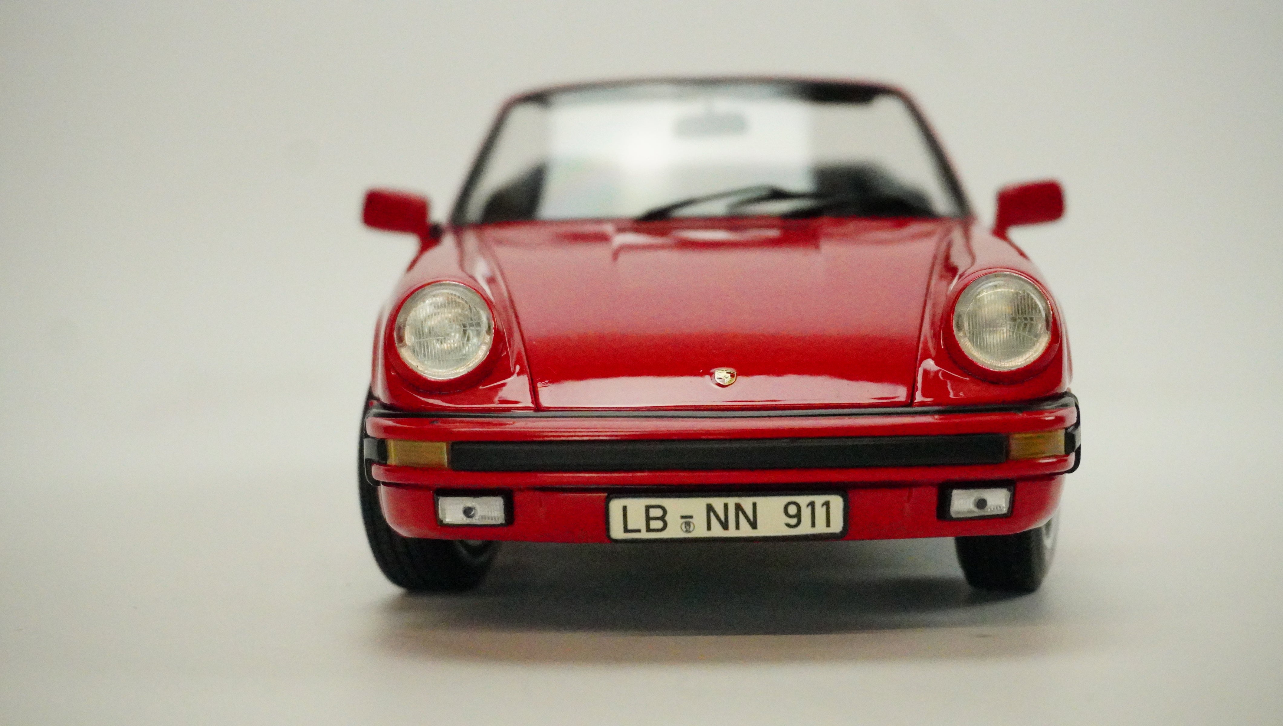 Porsche 911 Carrera Convertible Rarity 1983 1:18