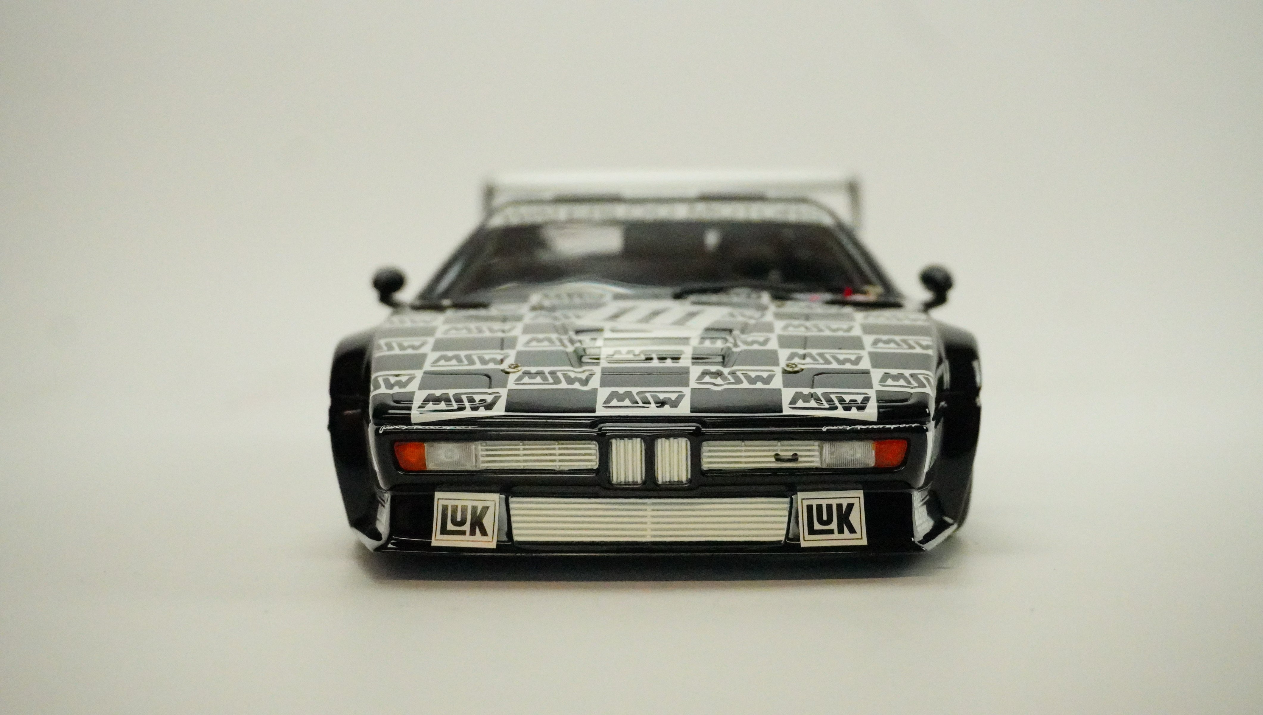 BMW M1 Rally No. 111 Limited 1986 1:18