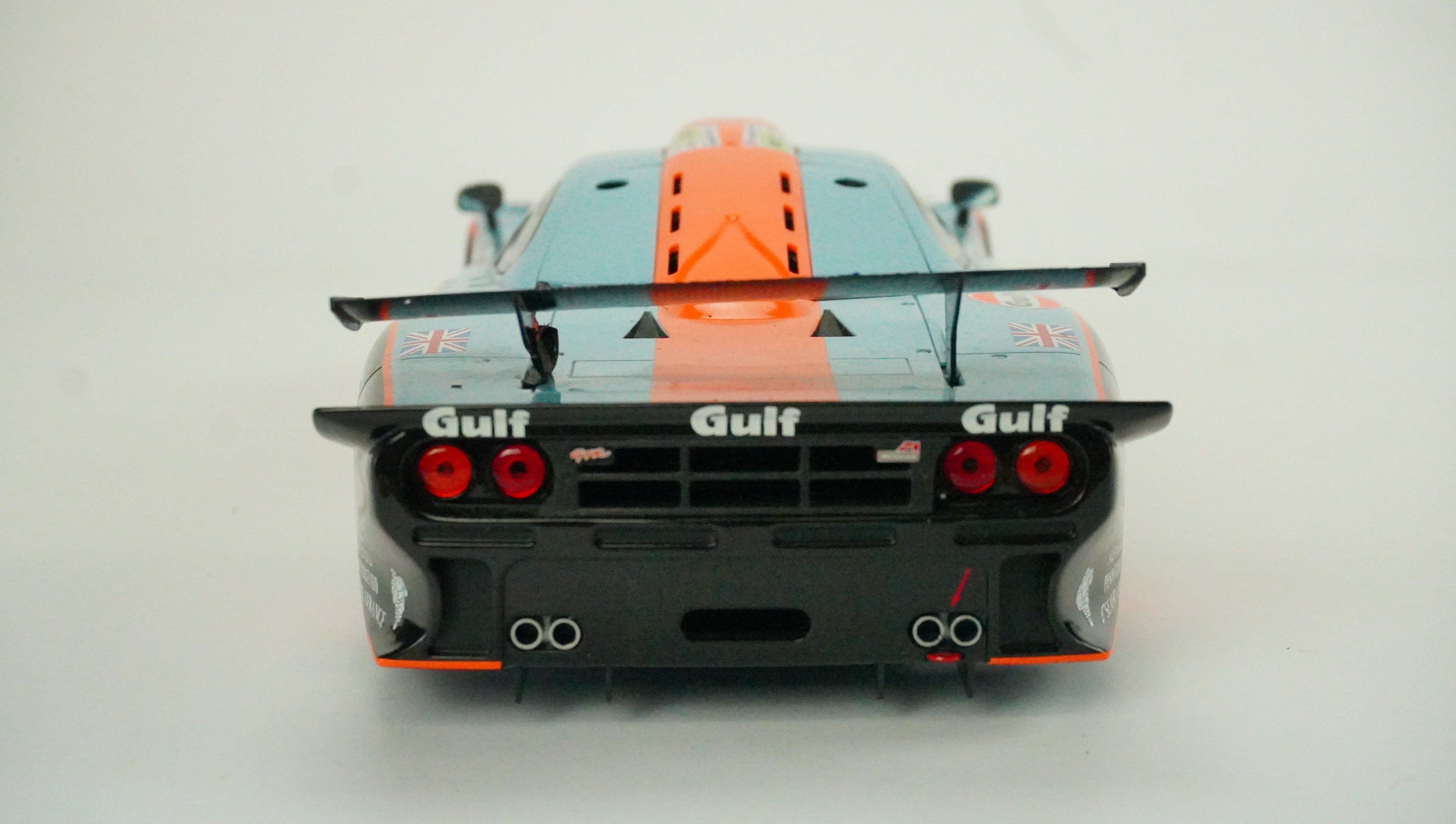 McLaren F1 GTR Gulf Racing Nr.39 (ohne Box) 1997 1:18