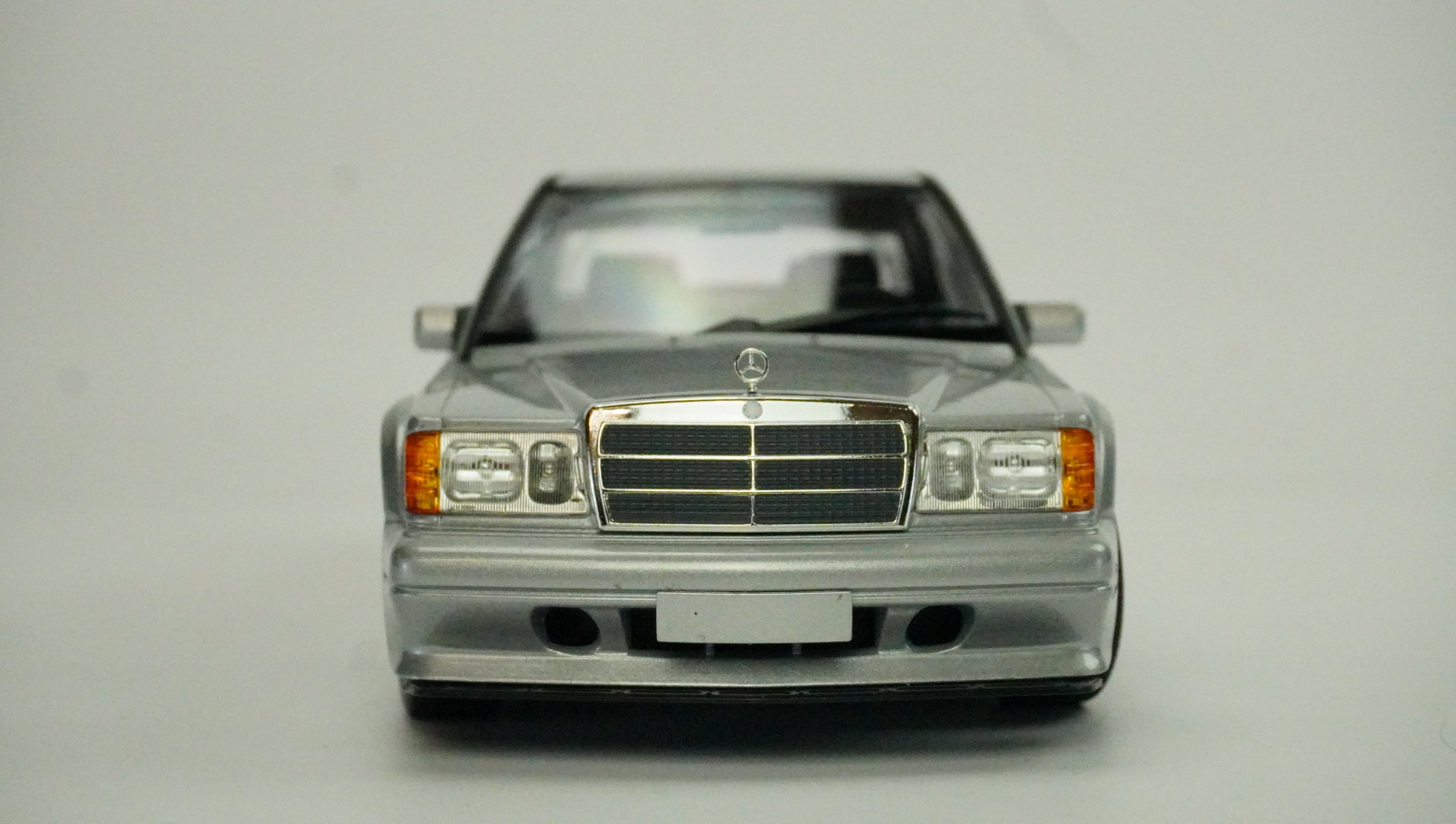 Mercedes Benz 190E 2.5 Evo2 1990 Limited 1:18