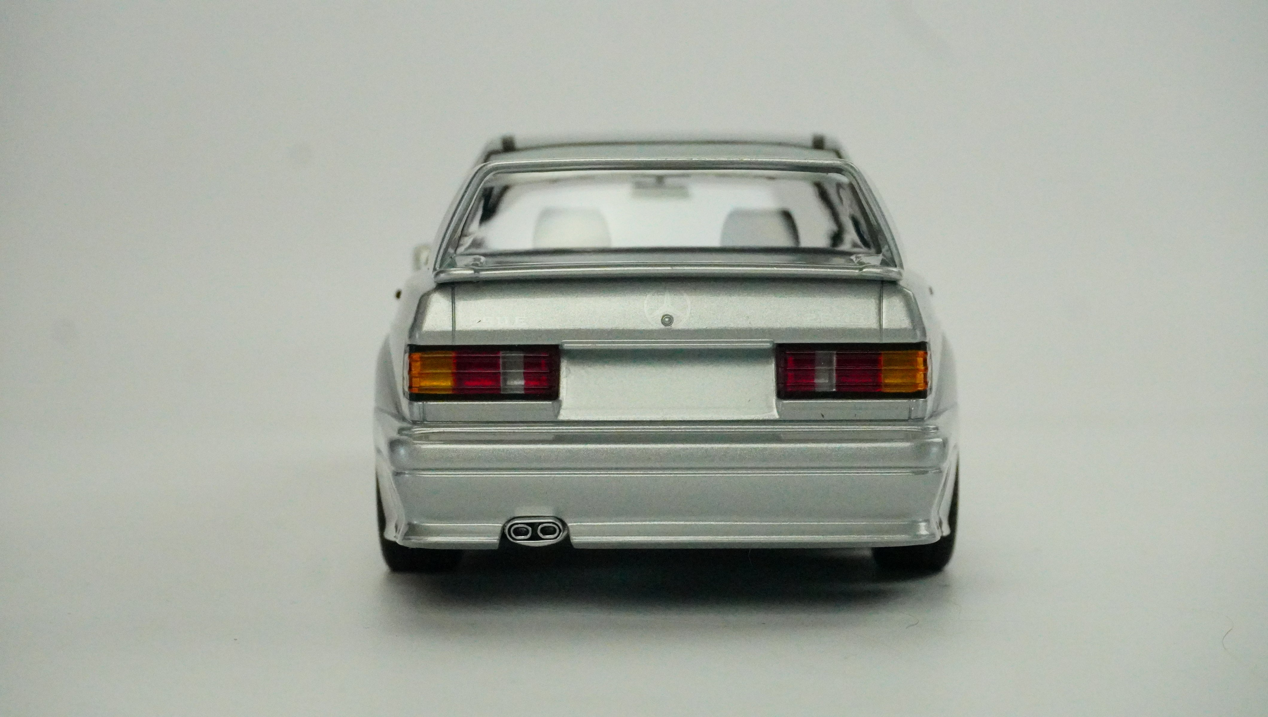 Mercedes Benz 190E 2.5 Evo2 1990 Limited 1:18
