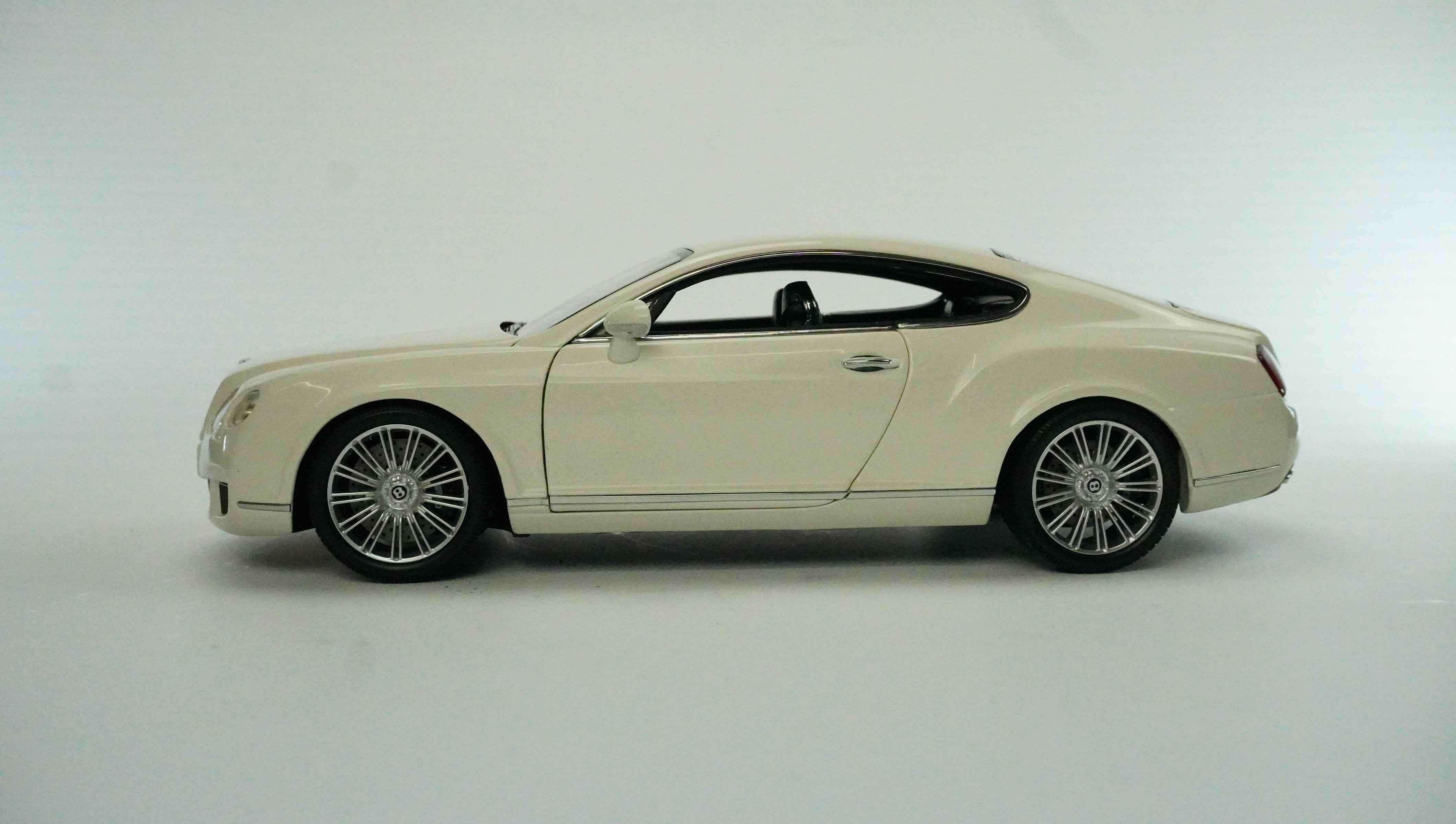 Bentley Continental GT 2008 1:18