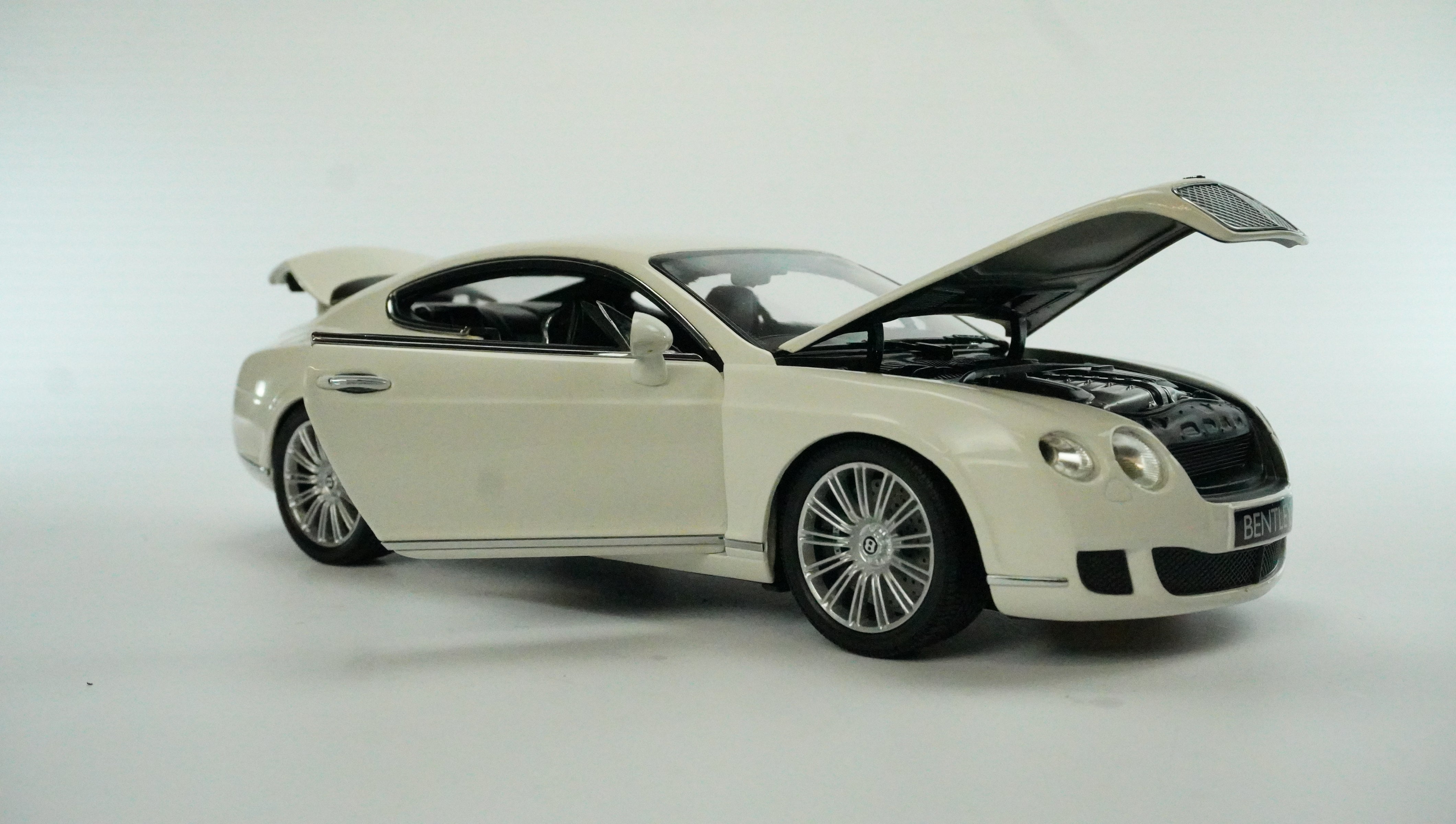 Bentley Continental GT 2008 1:18