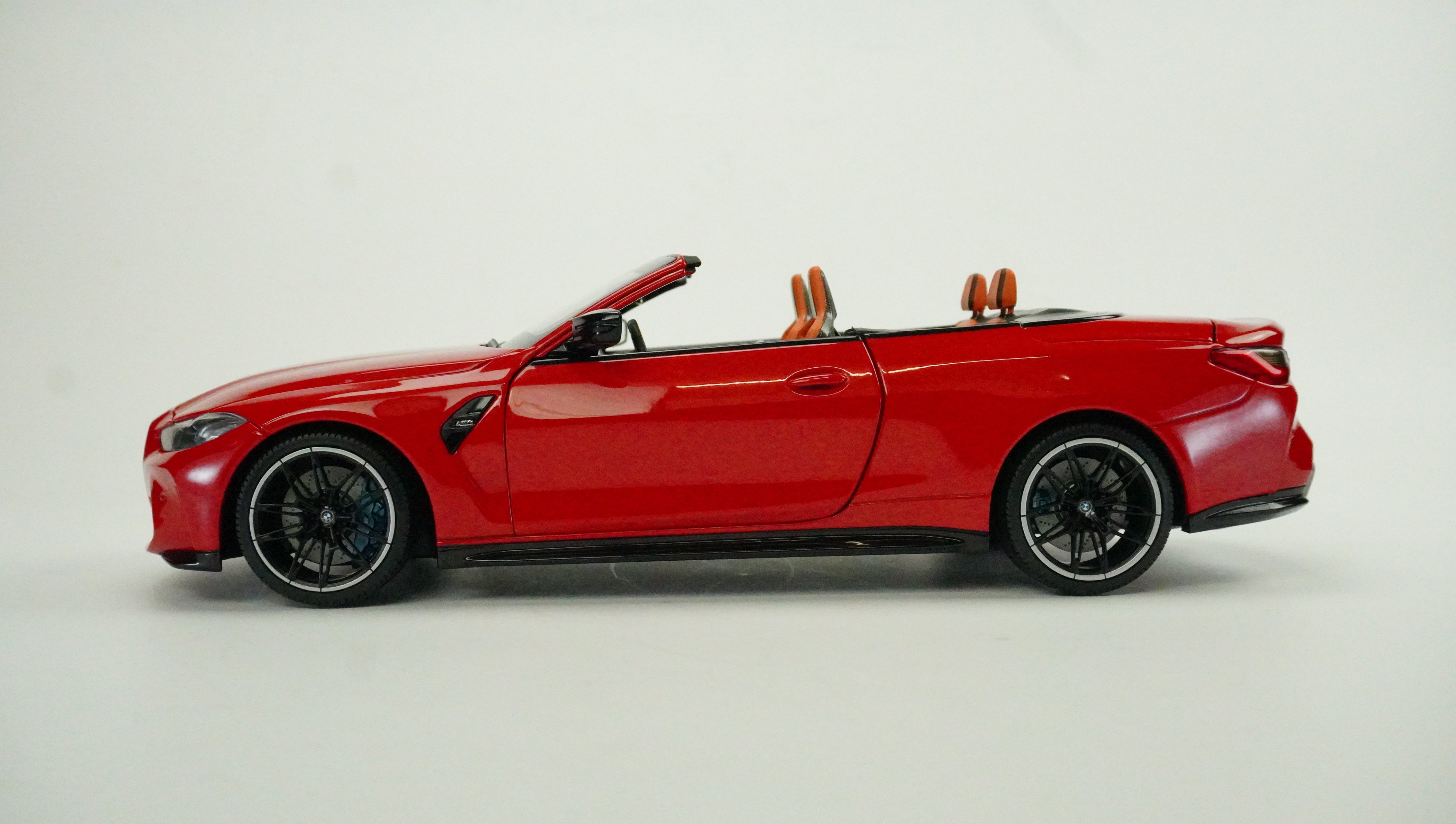BMW M4 (G83) Cabrio 2021 1:18