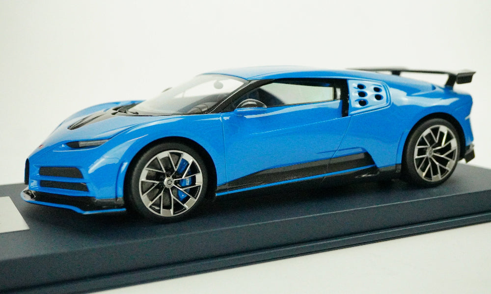 Bugatti Centodieci blau  1:18 New