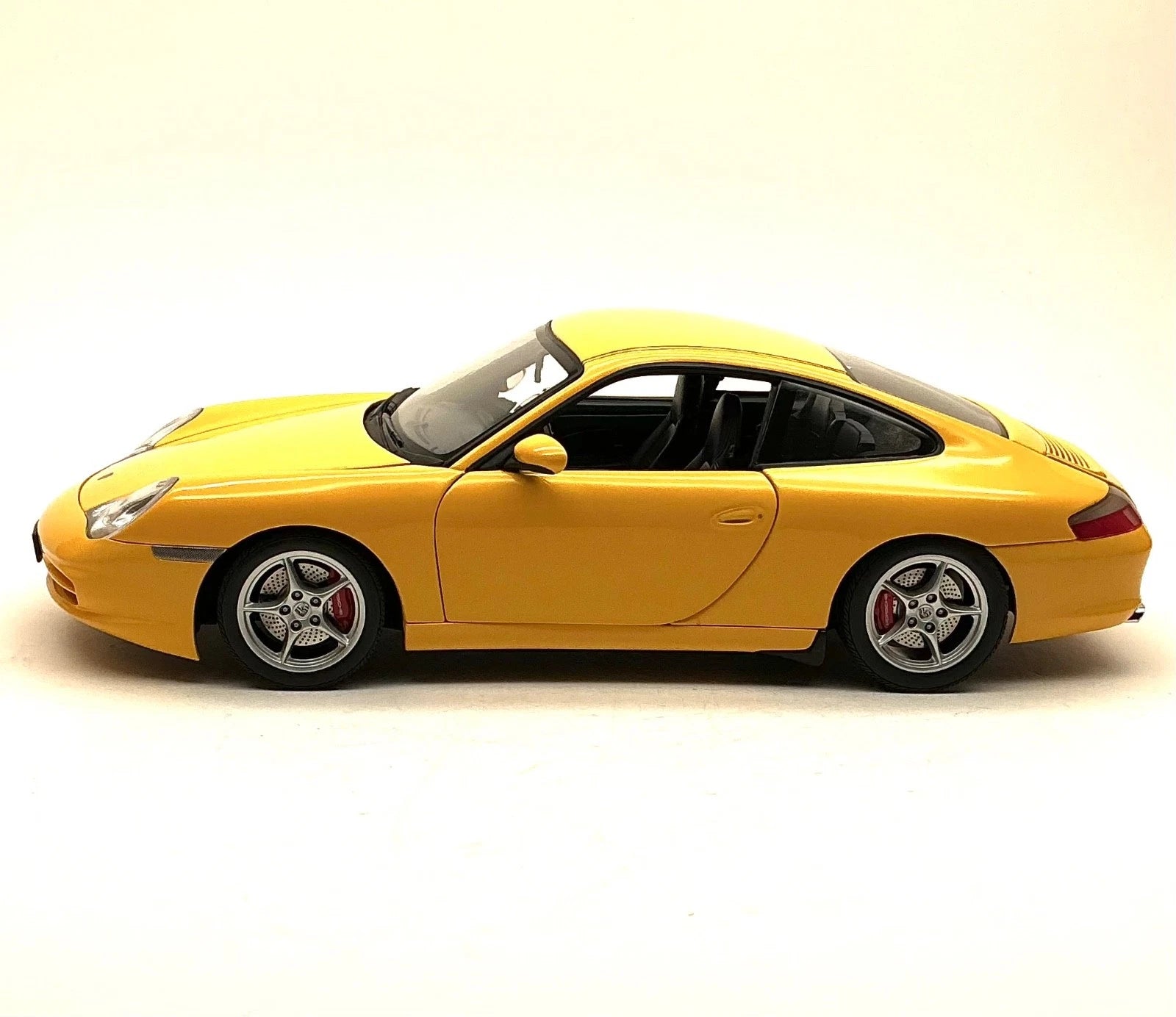 Porsche 911 Coupe Facelift New