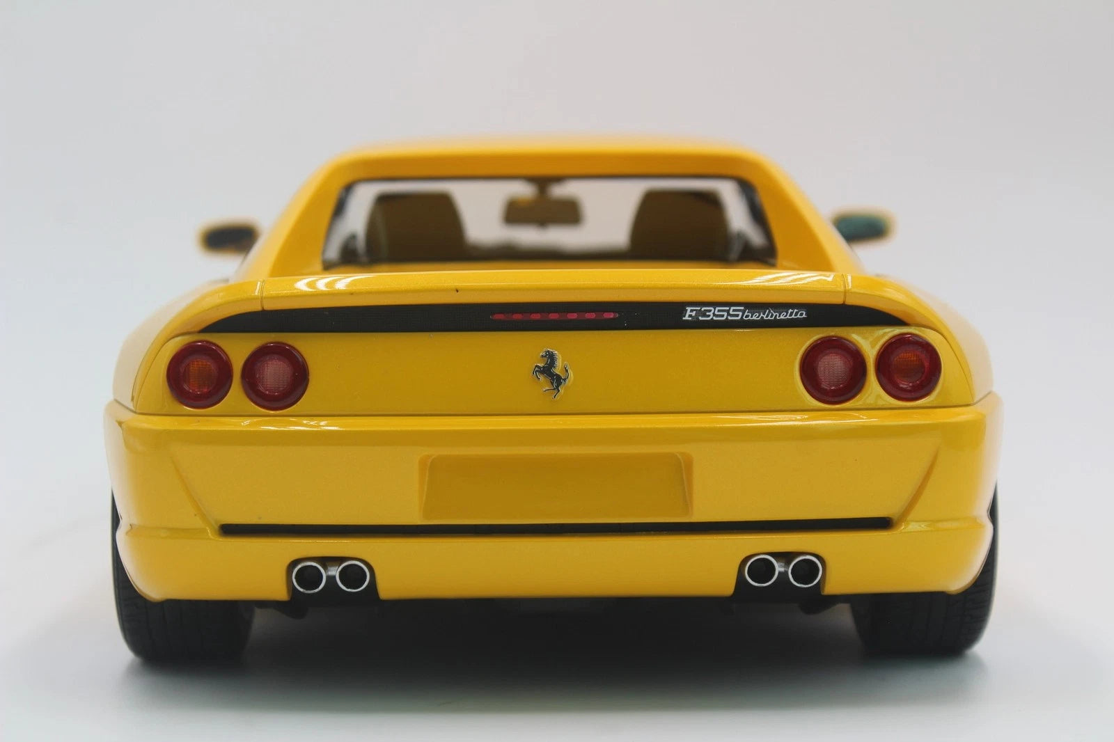 Ferrari 355 Coupe 1994 gelb