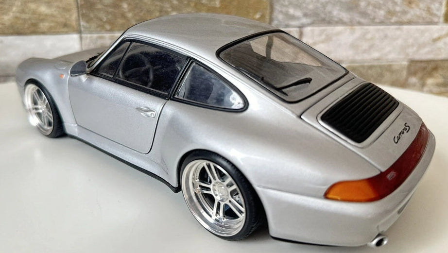 Porsche 911 (993) Coupe Silber