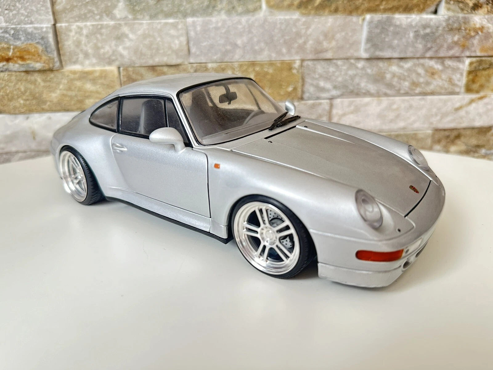 Porsche 911 (993) Coupe Hot