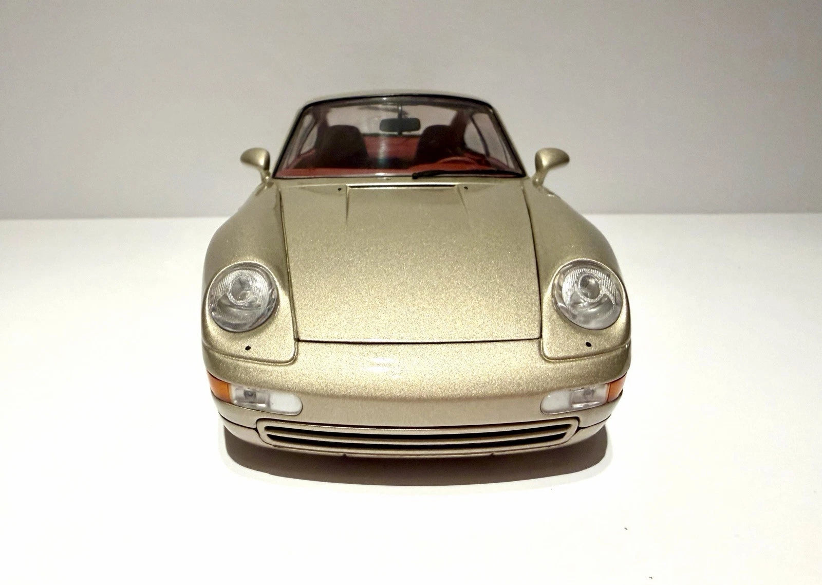 Porsche 911 (993) Coupe 1:18