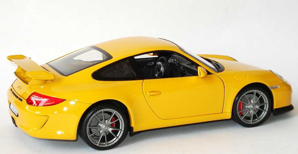 Porsche 911 GT3 2009 1:18