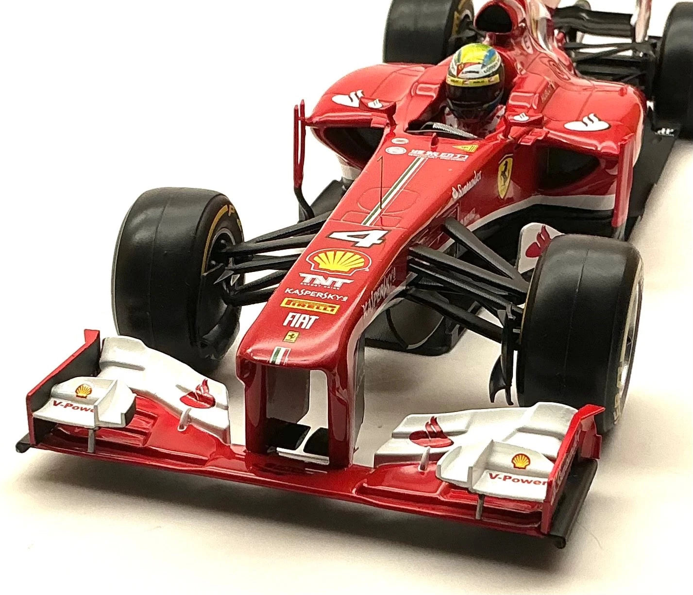 Ferrari F1 138 Reacing Nr.4 "F.Massa" 1:18