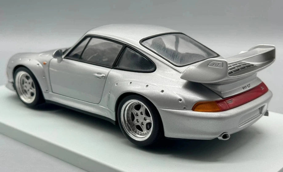 Porsche 911 GT2 1997 1:18