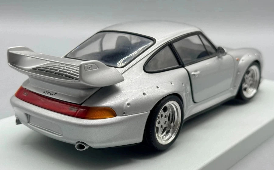 Porsche 911 GT2 1997 1:18