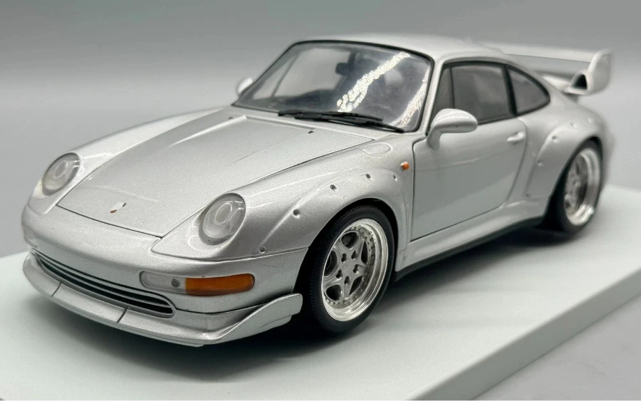 Porsche 911 GT2 1997 1:18