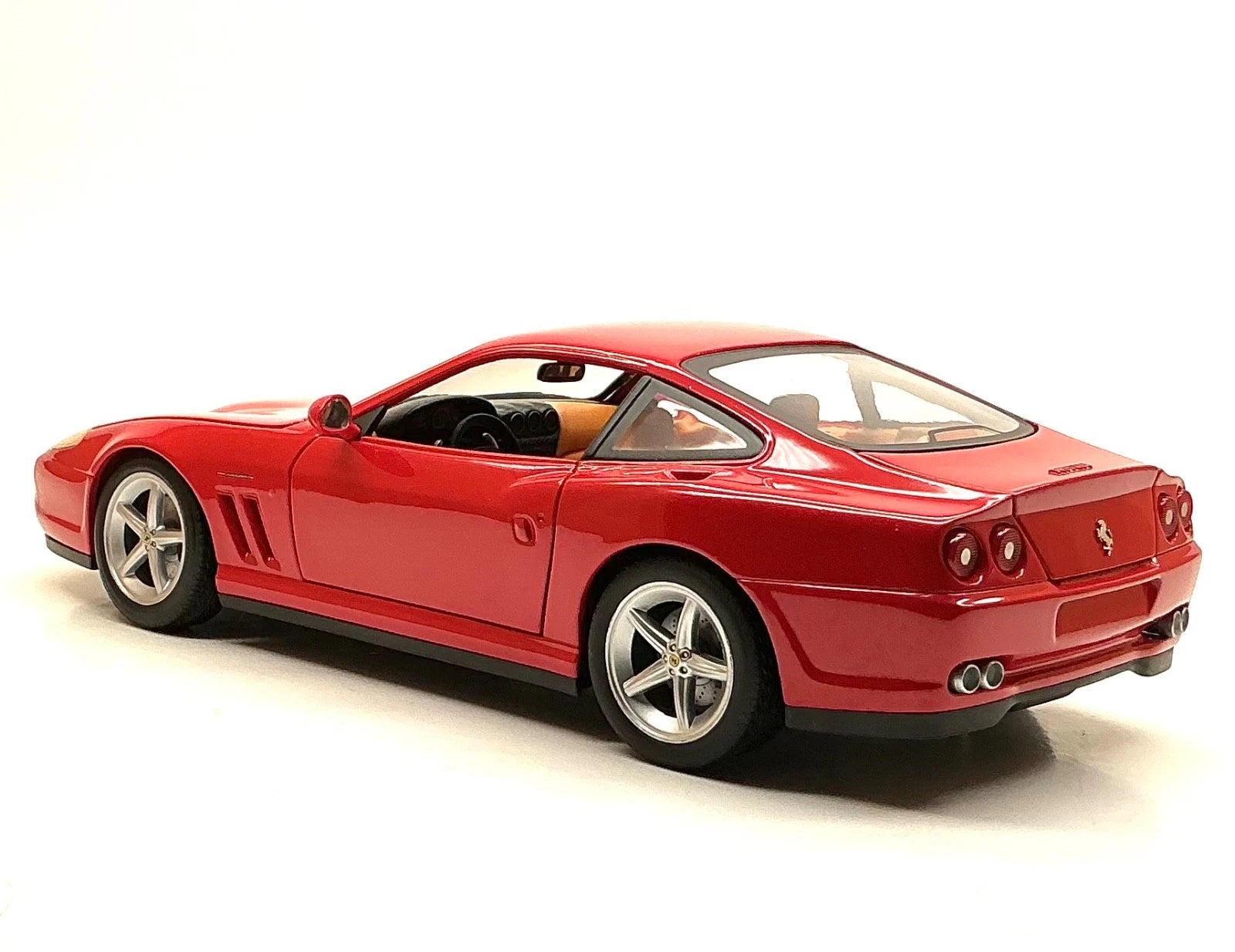 Ferrari 575 MM Coupé 1:18