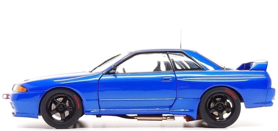 Nissan Skyline GT-R (R32) Plain Body 1:18