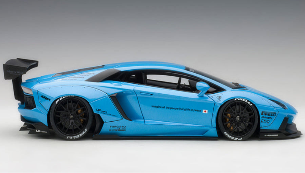 Lamborghini Aventador LBW 1:18