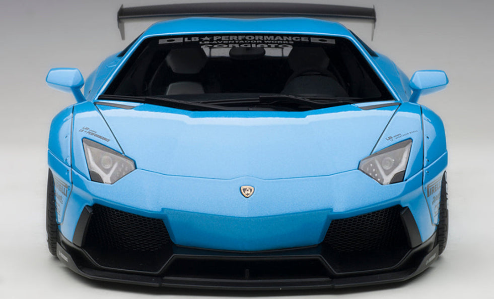 Lamborghini Aventador LBW 1:18
