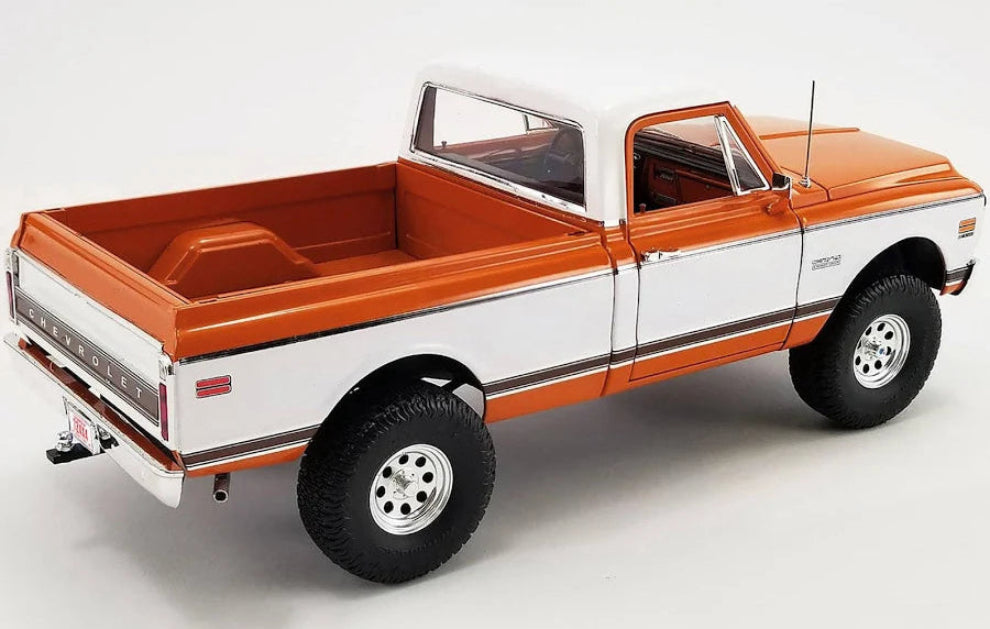 Chevrolet K-10 4x4 Pickup Orange 