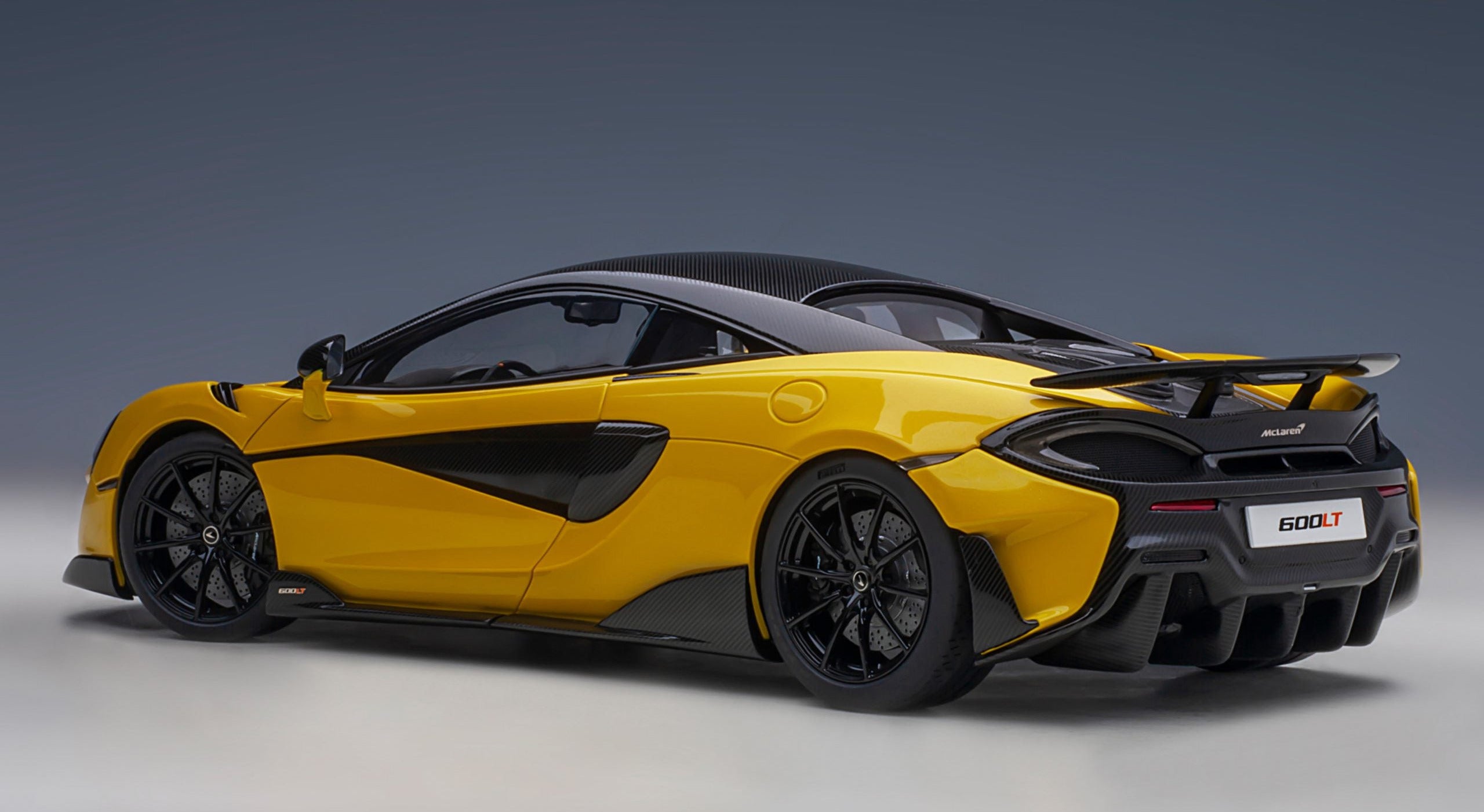 McLaren 600LT 1:18