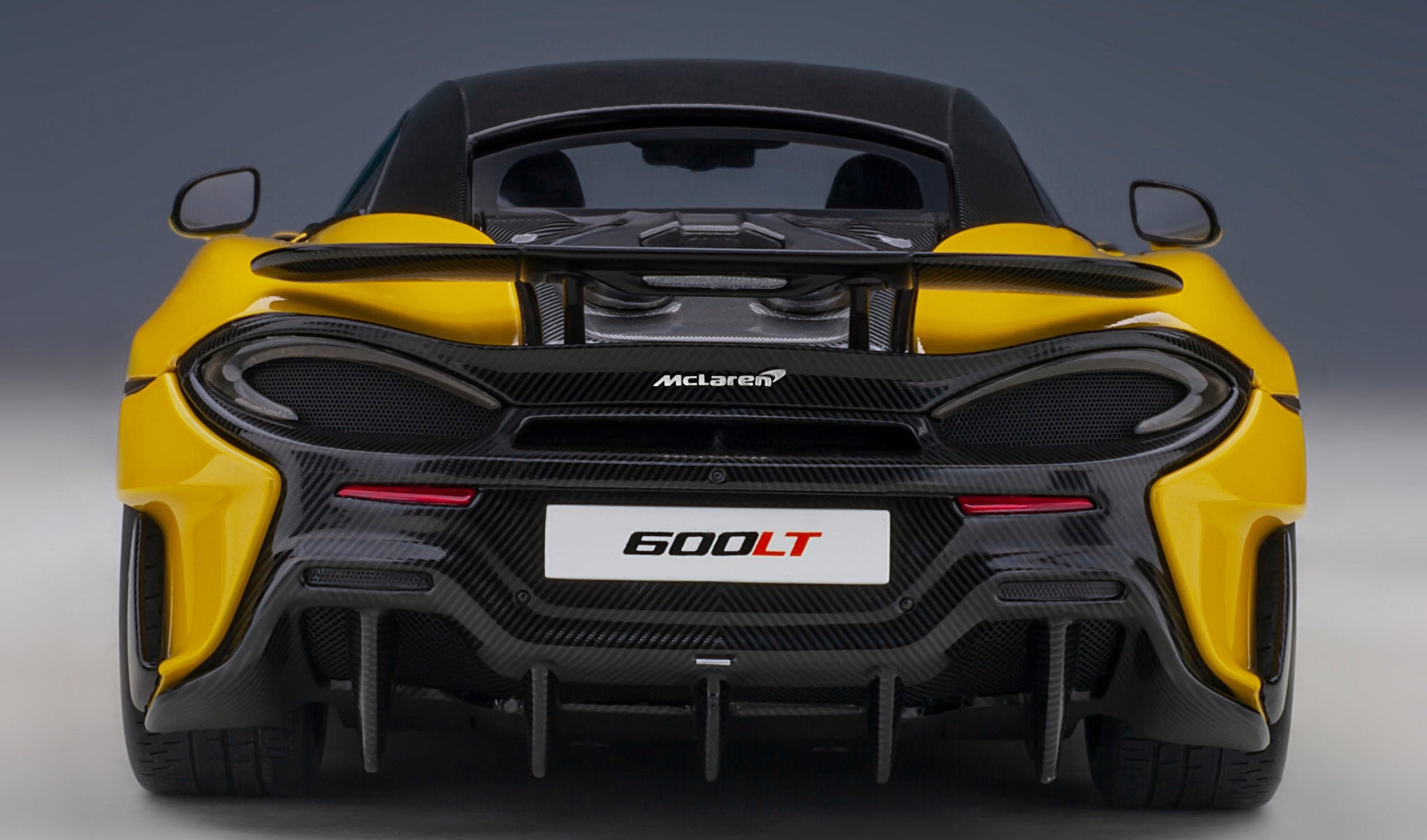 McLaren 600LT 1:18