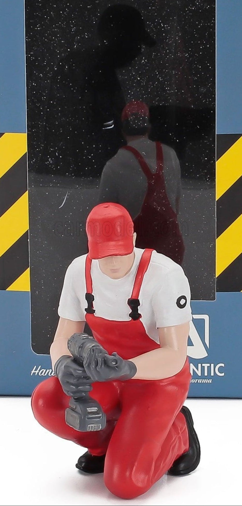 Handwerker mit Akkuschrauber 1:18