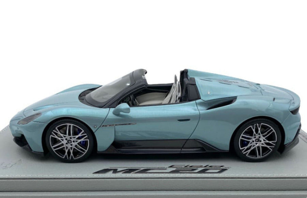 Hot Sammler New Automodelcar 1:18