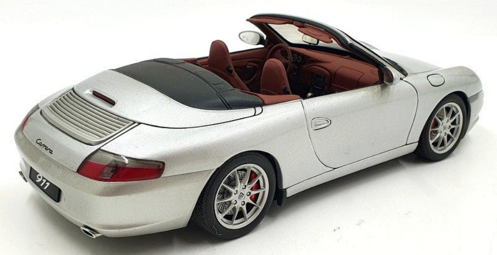 Porsche Carrera Cabrio Facelift 1:18