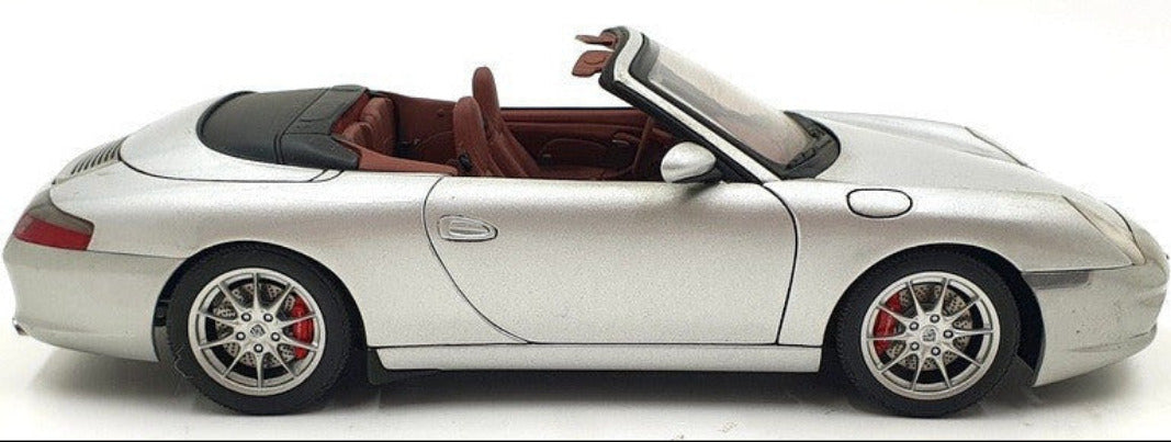 Porsche Carrera Cabrio Facelift 1:18